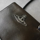 ヴィヴィアン ウエストウッド オーブ レザー ショルダーバッグ ダークブラウン - NEWSED