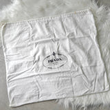 プラダ ポコノ テスートナイロン / レザー 三角プレート ショルダーバッグ ブラック - NEWSED