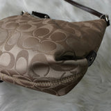 コーチ シグネチャー キャンバス ショルダーバッグ ポシェット ベージュ - NEWSED