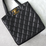 シャネル ターンロック マトラッセ キャビアスキン トートバッグ ブラック - NEWSED