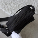 プラダ ポコノ テスート ナイロン 三角プレート ミニ ショルダーバッグ ブラック - NEWSED