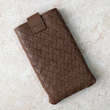 ボッテガ ヴェネタ イントレチャート レザー マルチケース ブラウン - NEWSED