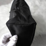 プラダ ポコノ テスート ナイロン ショルダーバッグ 三角プレート ブラック ギャランティーカード付き - NEWSED