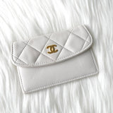 シャネル ココマーク マトラッセ ターンロック ラムスキン チェーン ショルダーバッグ ホワイト - NEWSED