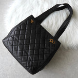 シャネル ターンロックチェーン キャビアスキン トートバッグ ブラック - NEWSED