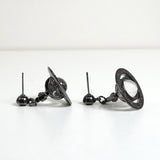 ヴィヴィアン ウエストウッド オーブ ラインストーン ピアス ガンメタル - NEWSED