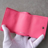 バレンシアガ ペーパーミニ ロゴ レザー コンパクトウォレット 二つ折り財布 ピンク - NEWSED