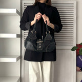 プラダ ポコノ テスート ナイロン レザー ワンショルダーバッグ 三角プレート トライアングルロゴ ブラック - NEWSED