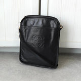 ロエベ アナグラム レザー ショルダーバッグ ポシェット ブラック - NEWSED