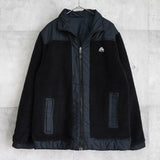 ナイキ エーシージー リバーシブル ボア ジャケット ナイロンジャケット ロゴ刺繍 ブラック - NEWSED