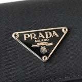 プラダ トライアングルロゴ ナイロン 三つ折り財布 ブラック 箱付き - NEWSED