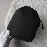 プラダ テスート ポコノ ナイロン 巾着バッグ ポーチ 三角プレート ブラック - NEWSED