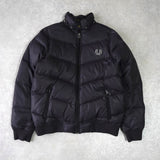 フレッドペリー ロゴ ダウンジャケット ブラック - NEWSED