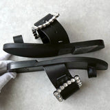 メゾンマルジェラ ビジューバックル サンダル ブラック - NEWSED