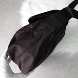 プラダ テスート / レザー ショルダーバッグ 三角プレート トライアングルロゴ ブラウン / ブラック - NEWSED