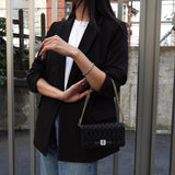 ミュウミュウ マテラッセ レザー ビジュー チェーン ウォレット ショルダーバッグ ブラック - NEWSED