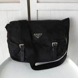 プラダ ポコノ テスート ナイロン 三角プレート ショルダーバッグ メッセンジャーバッグ ブラック - NEWSED