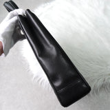 シャネル ターンロック マトラッセ キャビアスキン トートバッグ ブラック - NEWSED