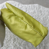 プラダ ポコノ テスート ナイロン 三角プレート トートバッグ ライムグリーン - NEWSED