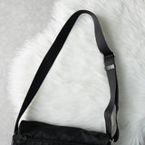 プラダ トライアングルロゴ ナイロン / レザー ショルダーバッグ メッセンジャーバッグ ブラック - NEWSED