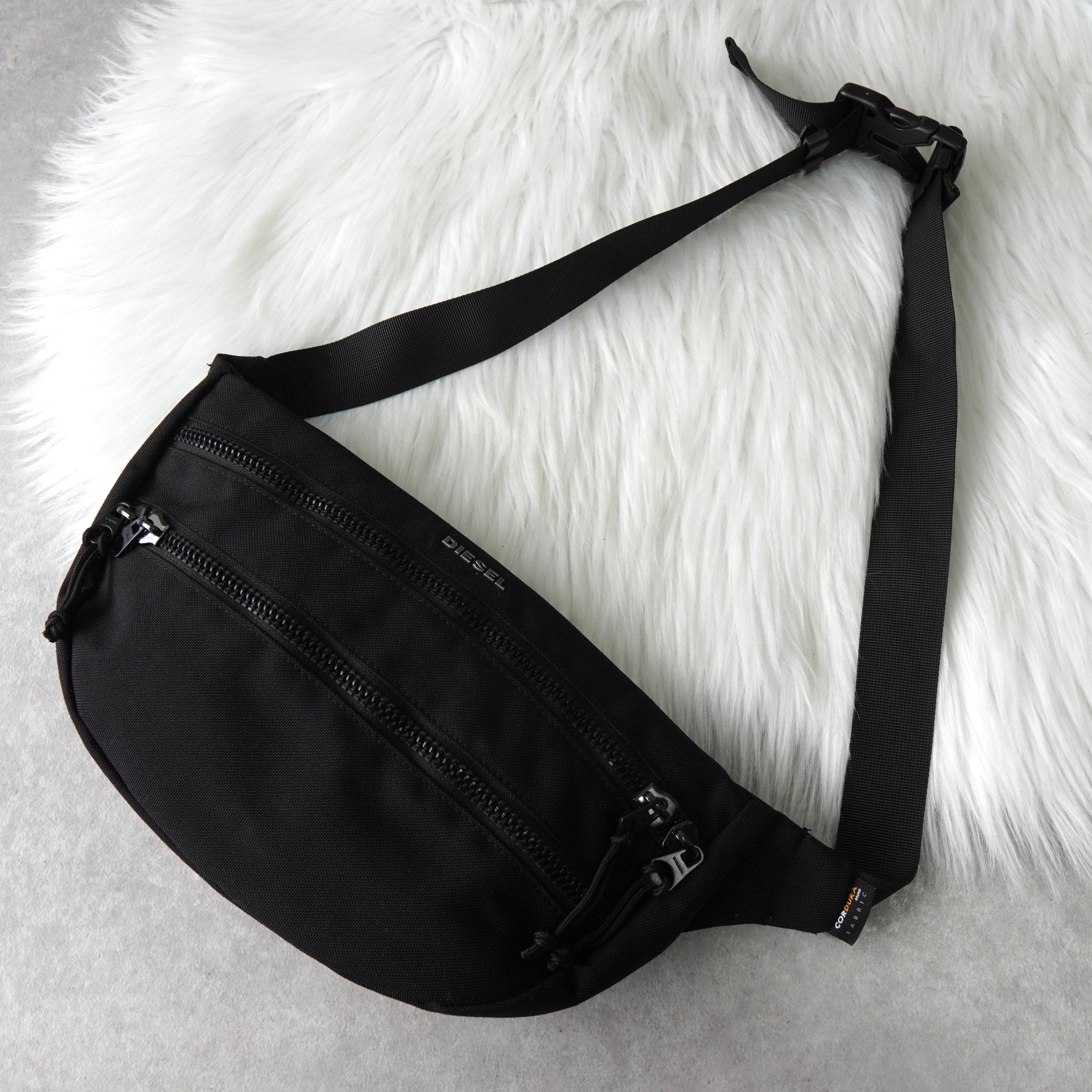 DIESEL ウエストバッグ ボディバッグ DロゴY2kブラック DIESEL ディーゼル ボディバッグ メンズ Dロゴ ウエストバック