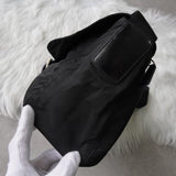 プラダ ポコノ テスート ナイロン 三角プレート ショルダーバッグ メッセンジャーバッグ ブラック - NEWSED