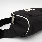 ナイキ ロゴ ウエストポーチ ボディバッグ ブラック - NEWSED