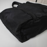 プラダ テスート ポコノ ナイロン ロゴ ハンドバッグ ブラック - NEWSED