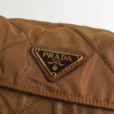 プラダ トライアングルロゴ ポコノ テスート ナイロン キルティング チェーン ミニ ショルダーバッグ ブラウン - NEWSED