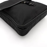 プラダ ポコノ テスート ナイロン 三角プレート ショルダーバッグ ブラック - NEWSED