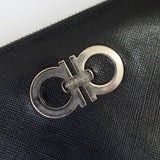 サルバトーレ フェラガモ ダブルガンチーニ レザー ラウンドファスナー 長財布 ブラック - NEWSED