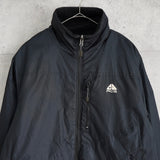 ナイキ エーシージー リバーシブル ボア ジャケット ナイロンジャケット ロゴ刺繍 ブラック - NEWSED