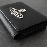 ヴィヴィアン ウエストウッド オーブロゴ レザー 三つ折り財布 ブラック - NEWSED