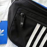 バレンシアガ アディダスコラボ トレフォイルロゴ ナイロン ウエストバッグ ボディバッグ ブラック / ブルー タグ付き未使用品 - NEWSED
