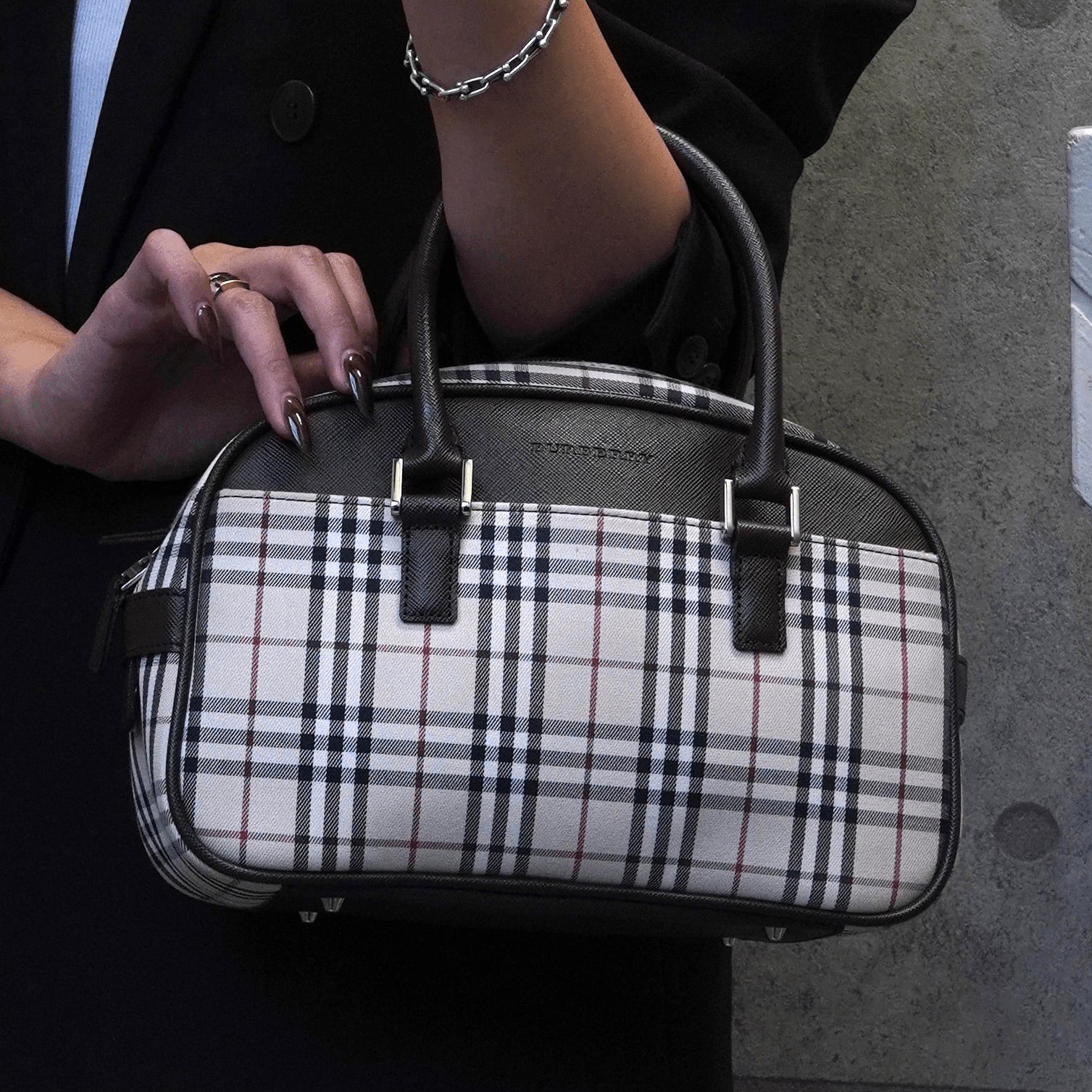 バーバリー ノバチェック ナイロンキャンバス / レザー ハンドバッグ