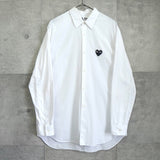 プレイ コム デ ギャルソン ハートロゴ 長袖シャツ ホワイト / ブラック - NEWSED