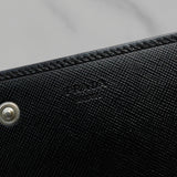 プラダ サフィアーノ レザー 長財布 二つ折り財布 三角プレート ブラック - NEWSED