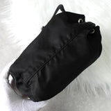 プラダ ポコノ テスート ナイロン 巾着 ミニバッグ ポーチ 三角プレート ブラック - NEWSED