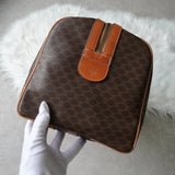 セリーヌ ヴィンテージ マカダム PVC ボストンバッグ トラベルバッグ ブラウン - NEWSED