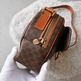 セリーヌ ヴィンテージ マカダム サークル金具 PVC/レザー ショルダーバッグ 自立型 ブラウン - NEWSED