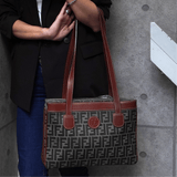 フェンディ ズッカ PVC レザー セミ ショルダーバッグ トートバッグ ブラウン - NEWSED