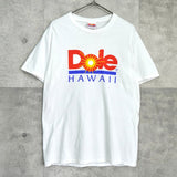 ドール ハワイ 企業 ロゴ Tシャツ ホワイト - NEWSED