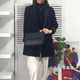 ヴァレンティノ Vステッチ レザー ショルダーバッグ ブラック - NEWSED