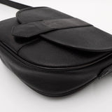 イヴ サンローラン YSLロゴ レザー ショルダーバッグ ブラック - NEWSED