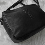 イヴ サンローラン ヴィンテージ YSLロゴ レザー ショルダーバッグ ポシェット ブラック - NEWSED