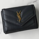 イヴ サンローラン YSLロゴ Vステッチ レザー 三つ折り財布 コンパクトウォレット グレー - NEWSED