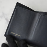 イヴ サンローラン YSLロゴ Vステッチ レザー 三つ折り財布 コンパクトウォレット グレー - NEWSED