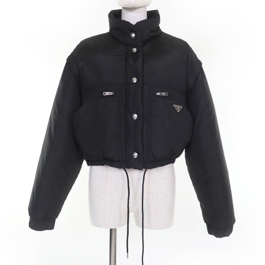 プラダ RE-NYLON トライアングルロゴ クロップド 2WAY ダウンジャケット ブラック 40 レディース