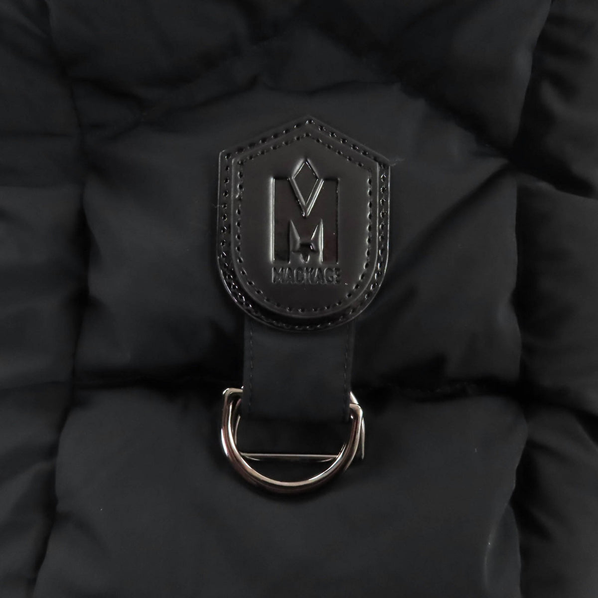 マッカージュ FARREN レザーロゴワッペン・フード付 ZIP UP ダウンコート ブラック XS レディース