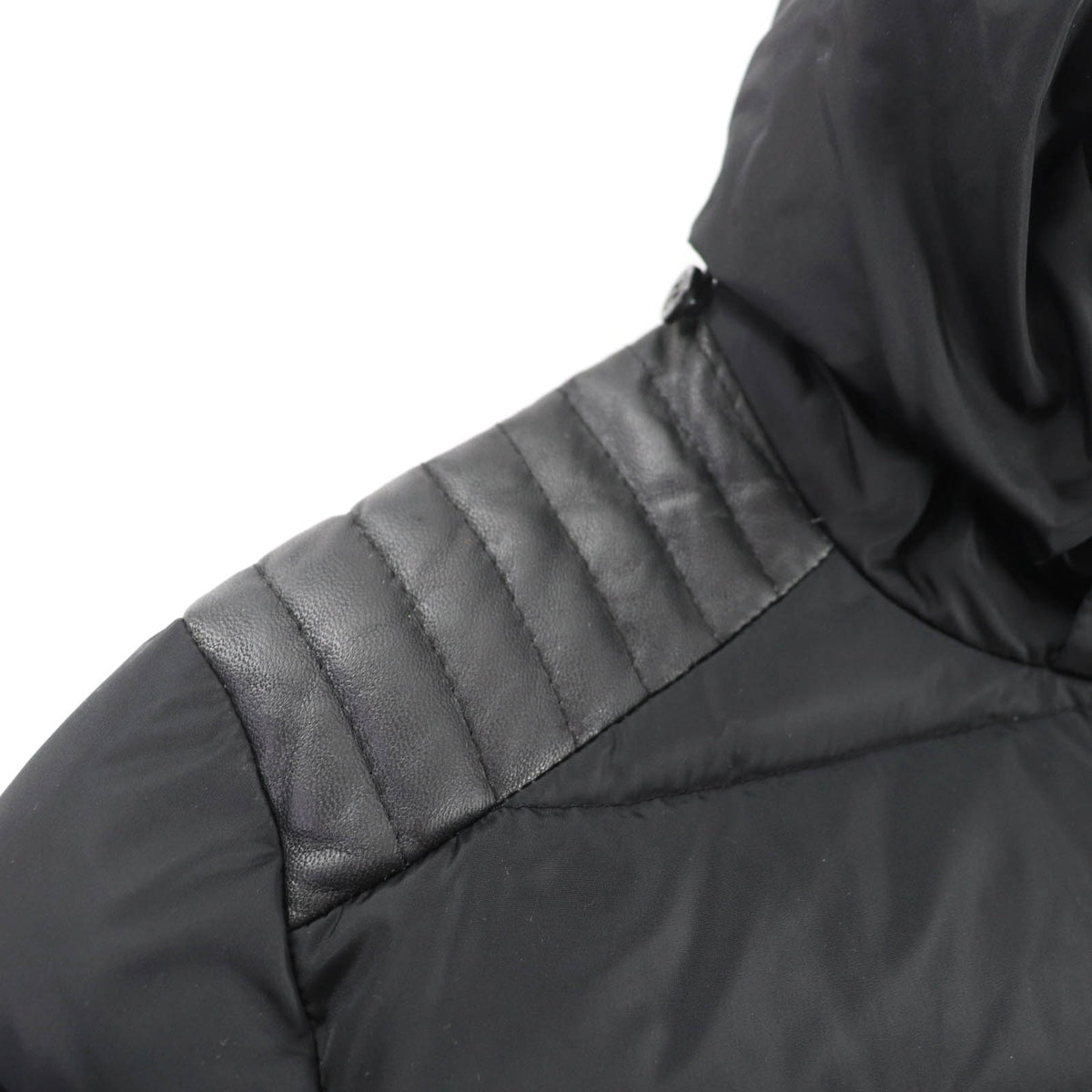 モンクレール OROPHIN フード・ロゴワッペン付 レザー使い ZIP UP ダウンコート ブラック 54847 レディース